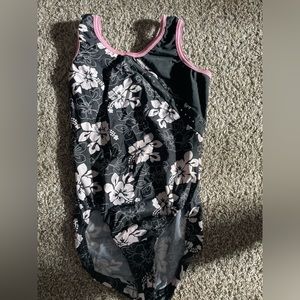 gymnastics leo